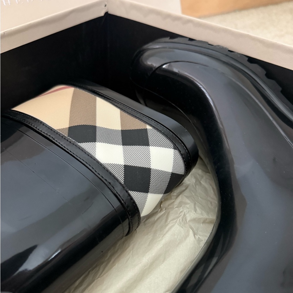 Burberry Black Rain Boots with Box - Picture 13 of 14